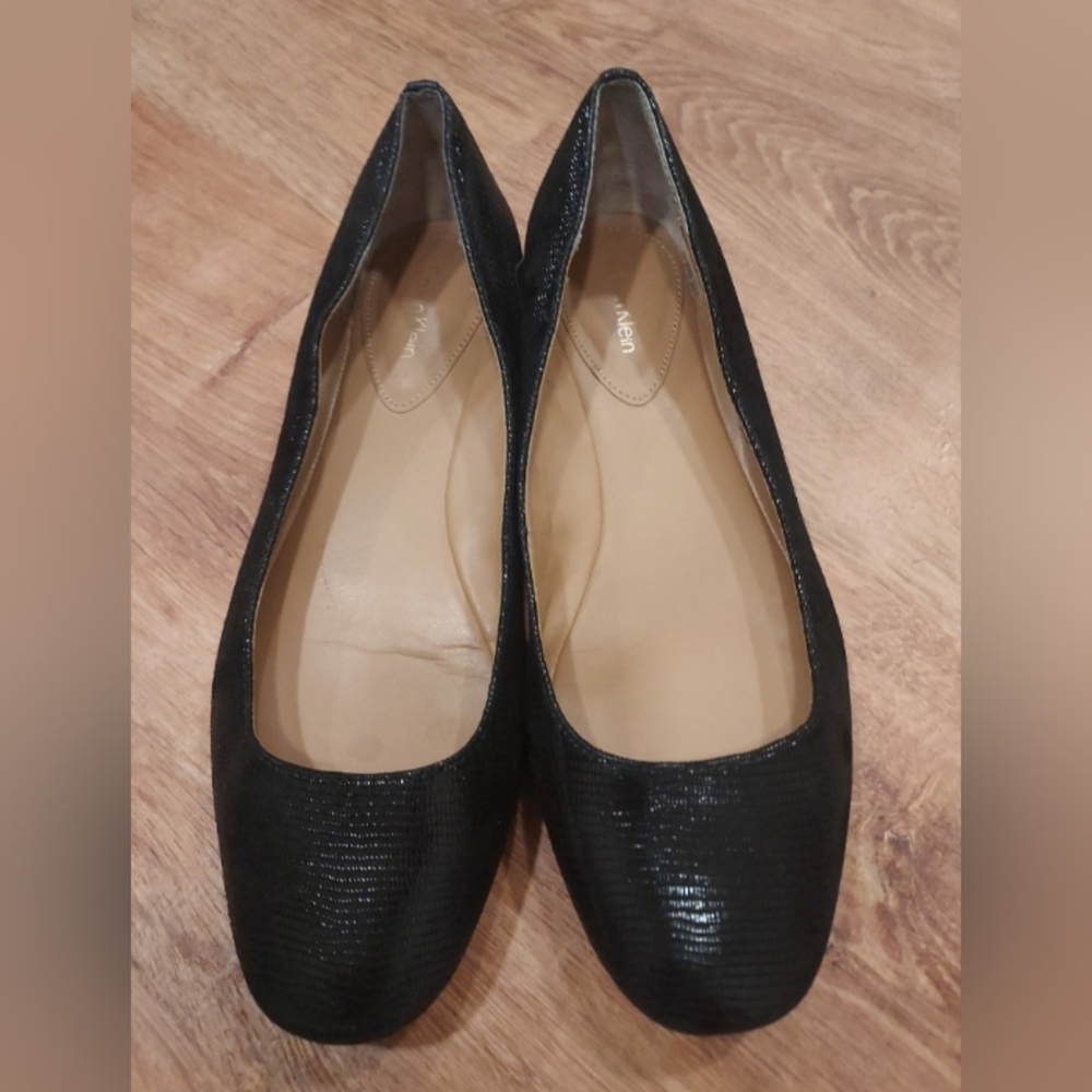 Calvin Klein black ballet flats